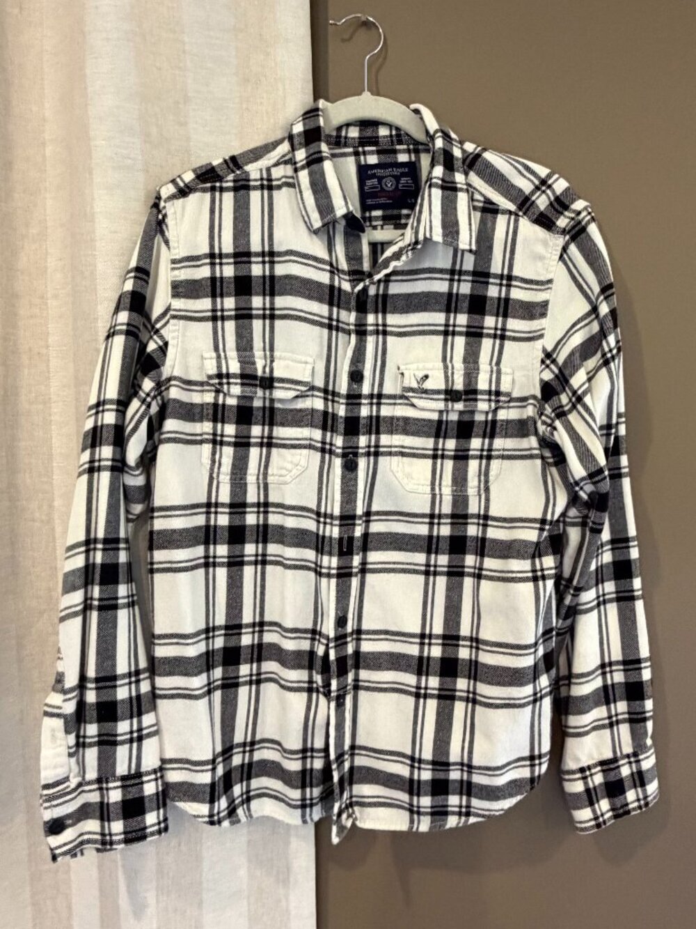American Eagle Black Cream Plaid Flannel Long Sleeve Fall, Size Large